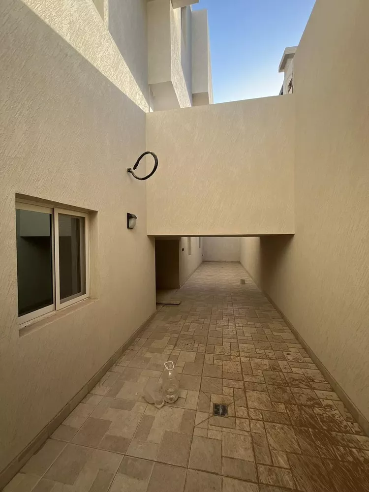 عمارة للبيع في شارع محمد بن علي الخياط, حي الصناعية, مدينة المدينة المنورة, منطقة المدينة المنورة 25