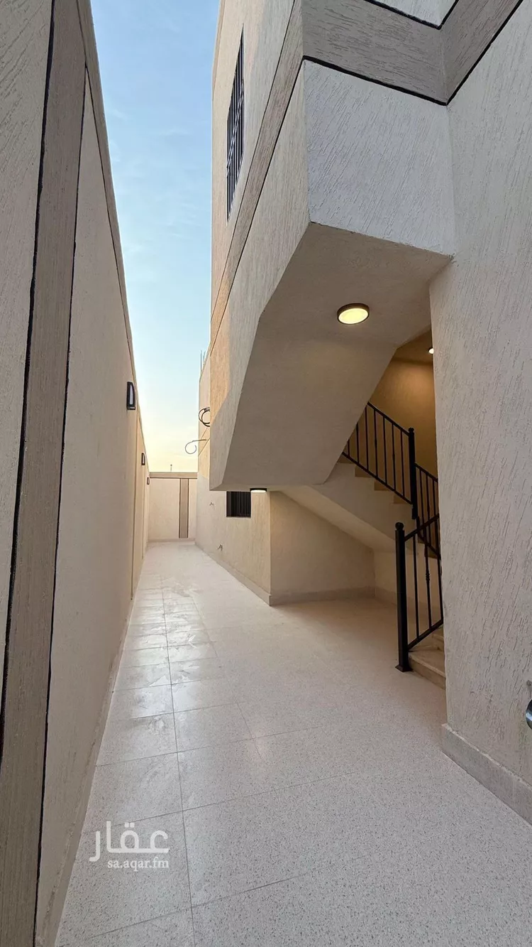 دور للبيع في شارع ابن المجدر, حي السلام, مدينة المدينة المنورة, منطقة المدينة المنورة صورة 3