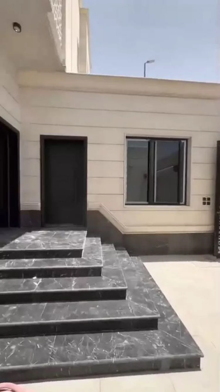 فيلا للبيع في شارع قرة العين ابنت عبادة, حي الصناعية, مدينة المدينة المنورة, منطقة المدينة المنورة صورة 5
