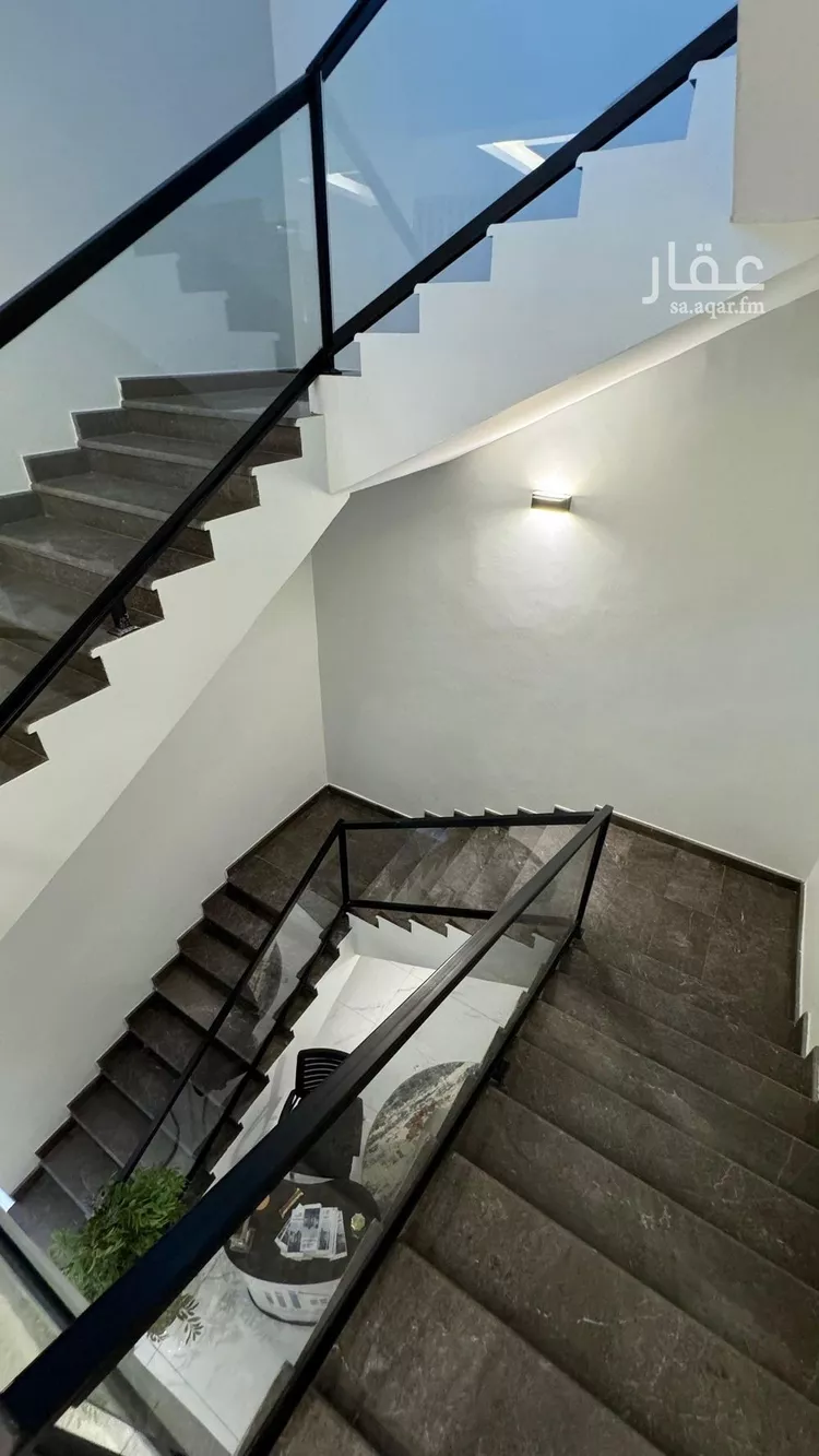 فيلا للبيع في شارع محمد بن المصيصي, حي بنى بياضة, مدينة المدينة المنورة, منطقة المدينة المنورة صورة 5