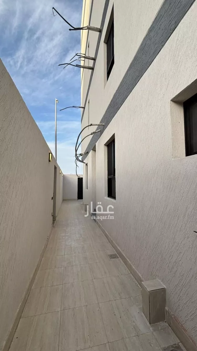 شقة للبيع في شارع الحصين ابن الحارث القرشي, حي العزيزية, مدينة المدينة المنورة, منطقة المدينة المنورة