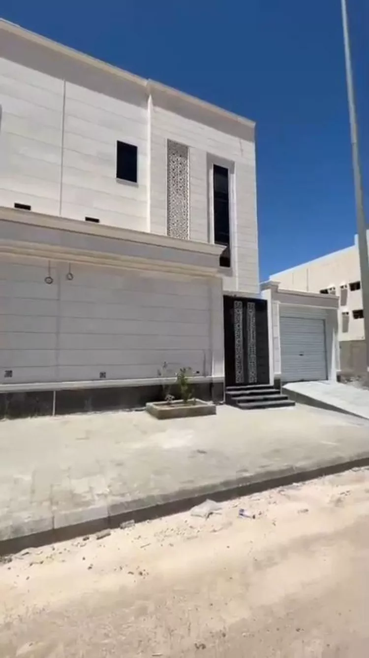 فيلا للبيع في شارع قرة العين ابنت عبادة, حي الصناعية, مدينة المدينة المنورة, منطقة المدينة المنورة