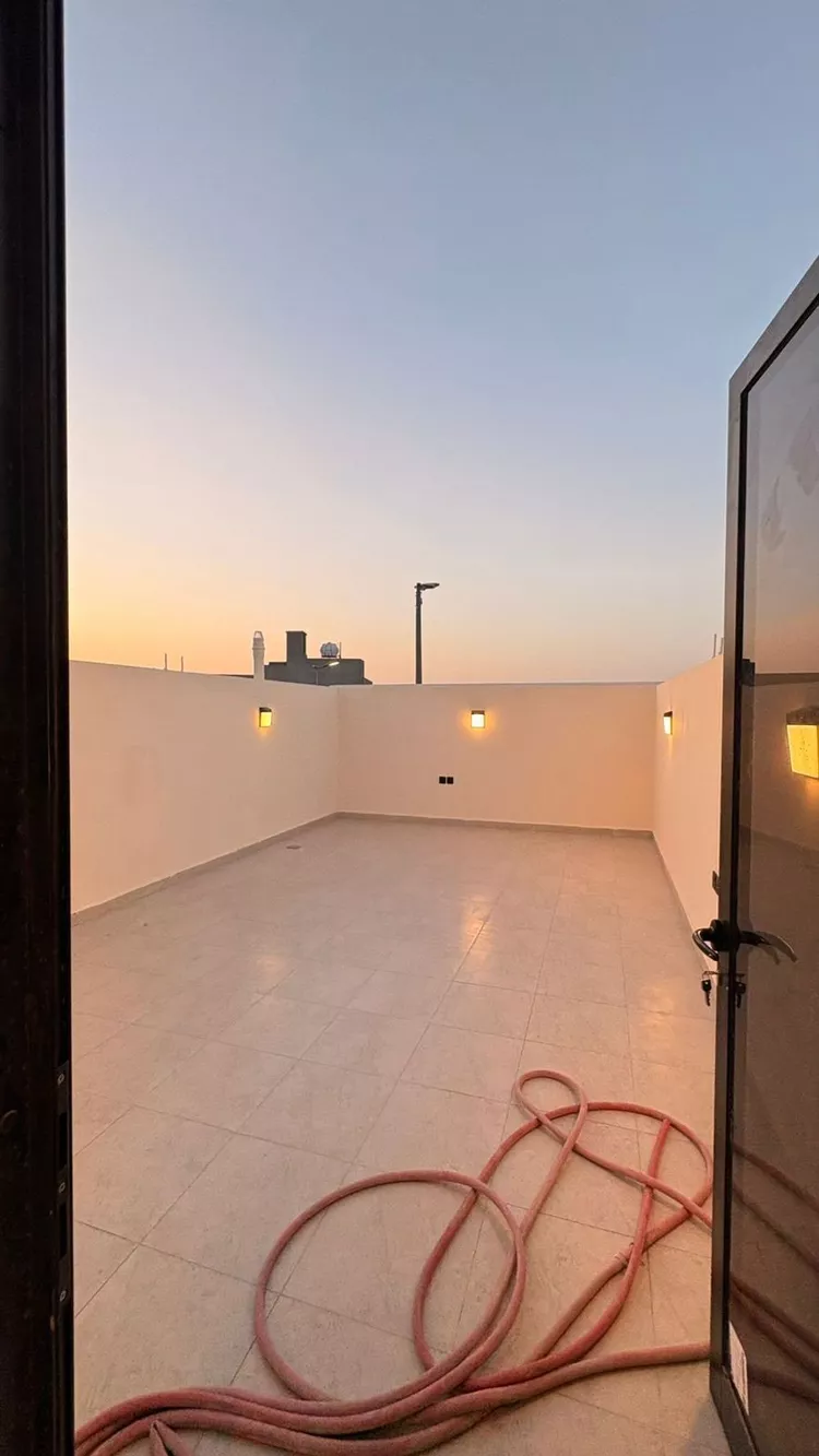فيلا للبيع في شارع سعد بن سهيل, حي عين الخيف, مدينة المدينة المنورة, منطقة المدينة المنورة صورة 3