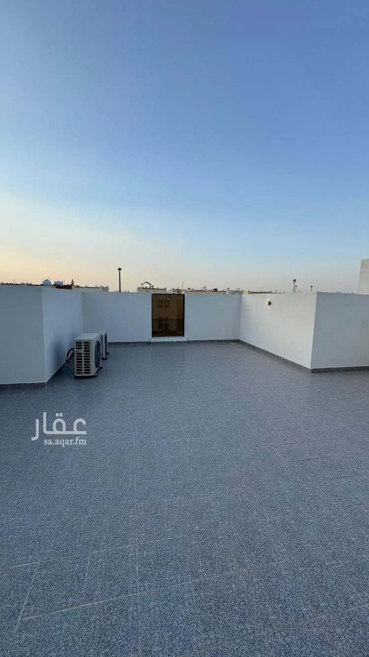 فيلا للبيع في شارع محمد بن المصيصي, حي بنى بياضة, مدينة المدينة المنورة, منطقة المدينة المنورة صورة 5