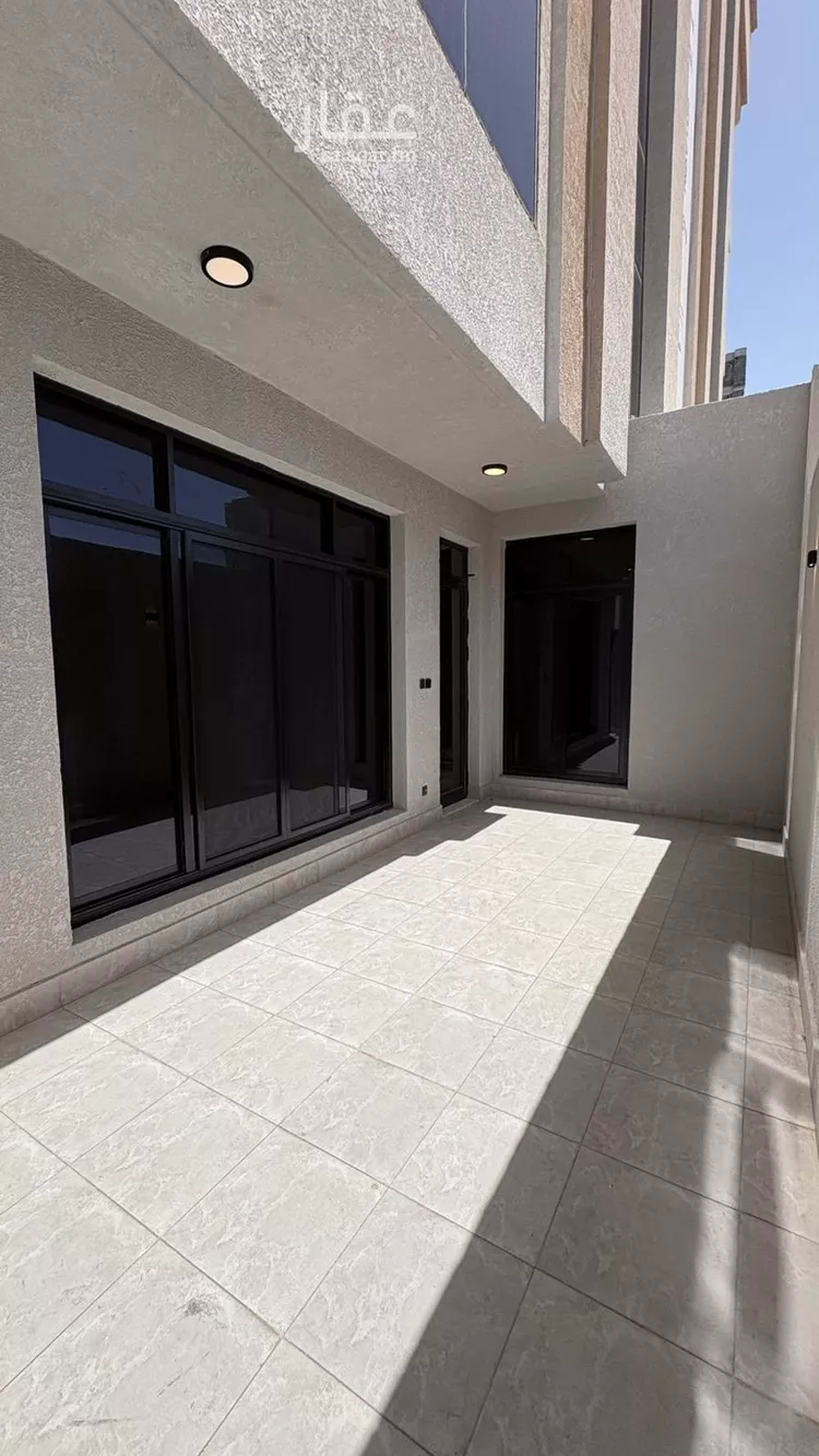 شقة للبيع في شارع عبد الله بن سليمان النجدي, حي عين الخيف, مدينة المدينة المنورة, منطقة المدينة المنورة 1 صورة