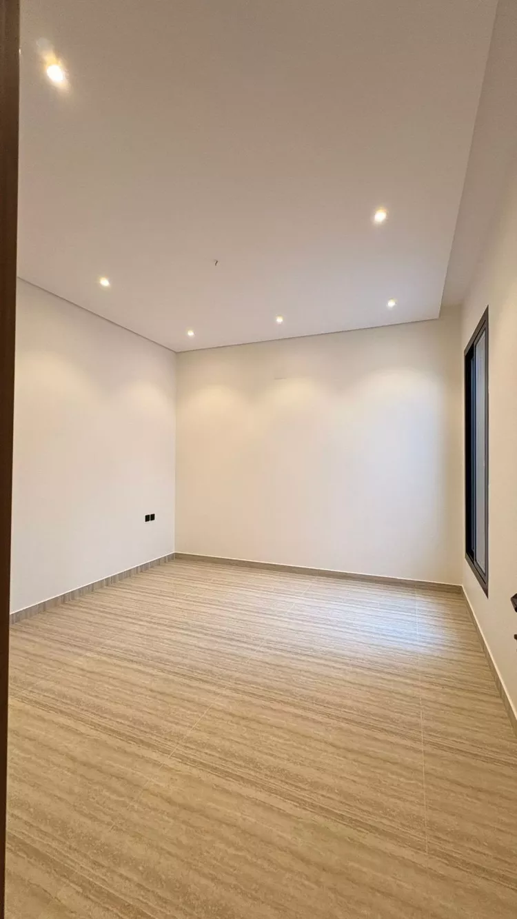 Floor for Sale in Medina Al Jassah 13