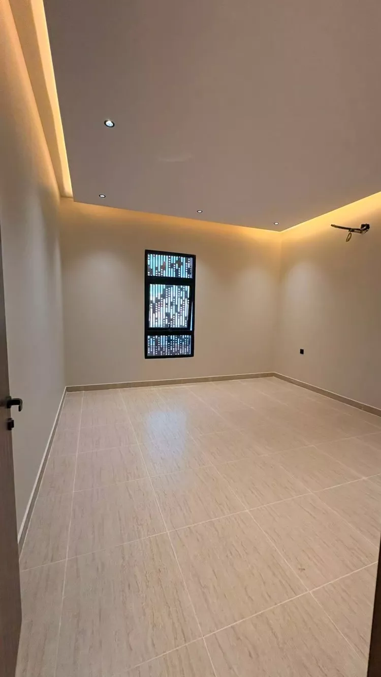 Studio for sale in Medina King Fahd صورة 3