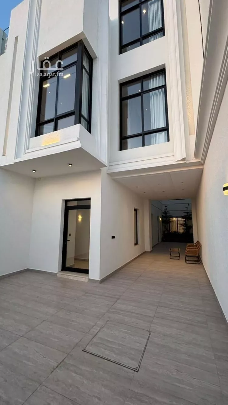 فيلا للبيع في شارع حجاج ابن عامر, حي وادي مذينب, مدينة المدينة المنورة, منطقة المدينة المنورة