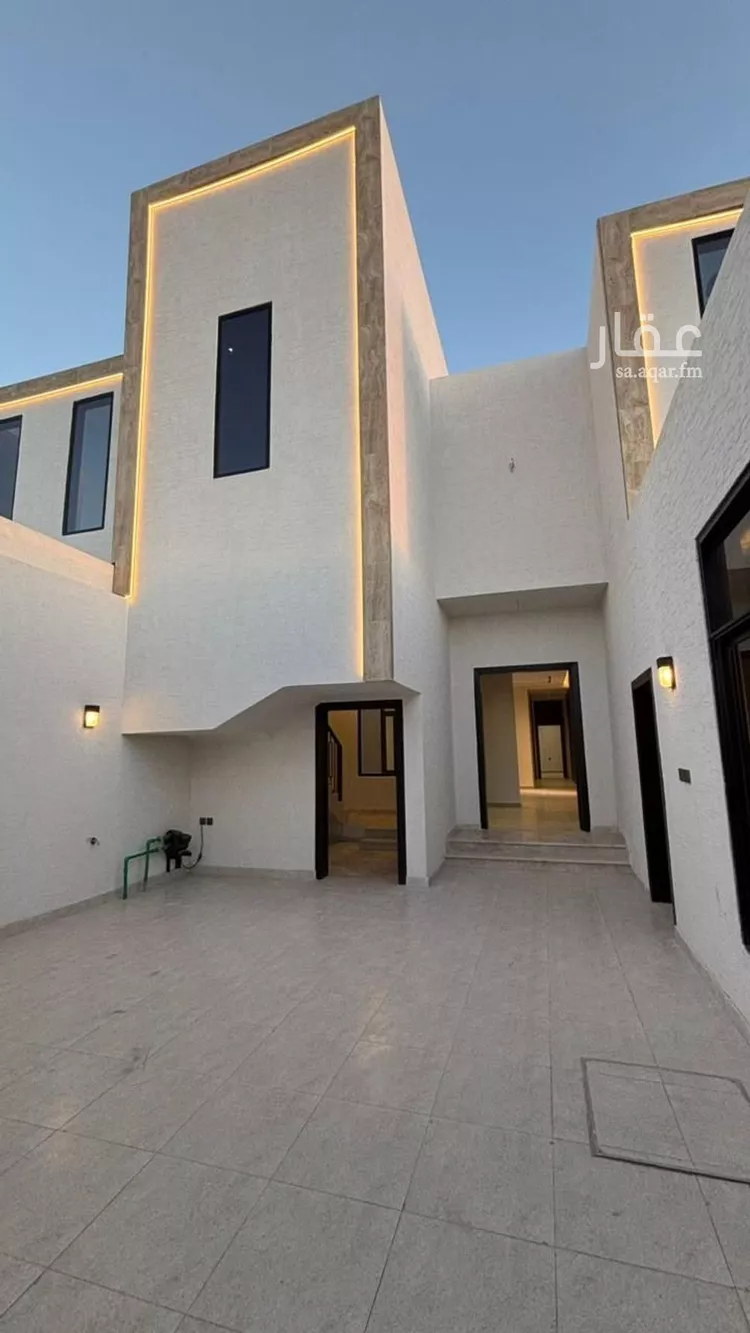 دور للبيع في شارع هشام بن عبدالملك بن مروان, حي نبلاء, مدينة المدينة المنورة, منطقة المدينة المنورة