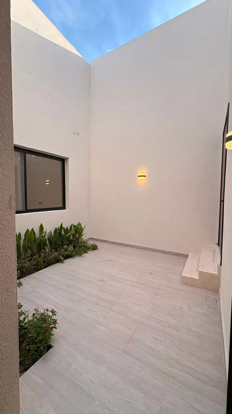 دور للبيع في شارع النوار بنت الحارث الانصارية, حي الجصة, مدينة المدينة المنورة, منطقة المدينة المنورة