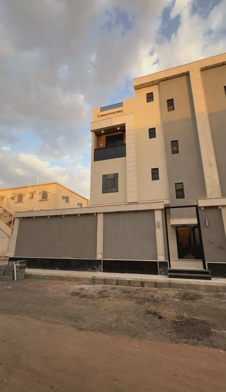 شقة للبيع في شارع عمرو ابن نافع الثقفي, حي شوران, مدينة المدينة المنورة, منطقة المدينة المنورة 15