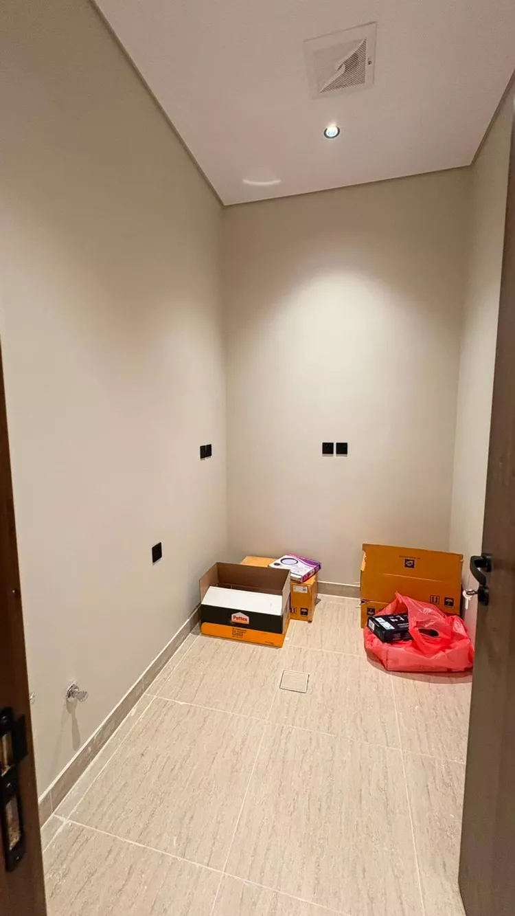 Studio for sale in Medina King Fahd صورة 5