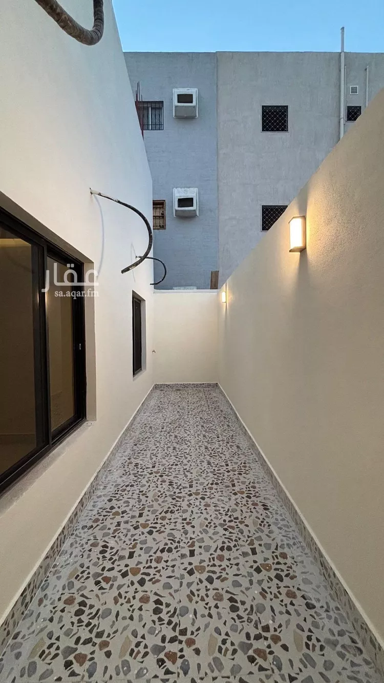 دور للبيع في شارع لقيط بن ناشرة, حي أبو مرخة, مدينة المدينة المنورة, منطقة المدينة المنورة صورة 5
