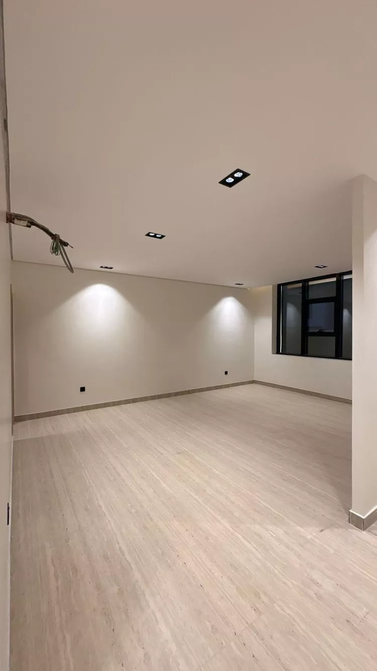 عمارة للبيع في شارع اوس ابن قتادة الانصاري, حي شوران, مدينة المدينة المنورة, منطقة المدينة المنورة صورة 3