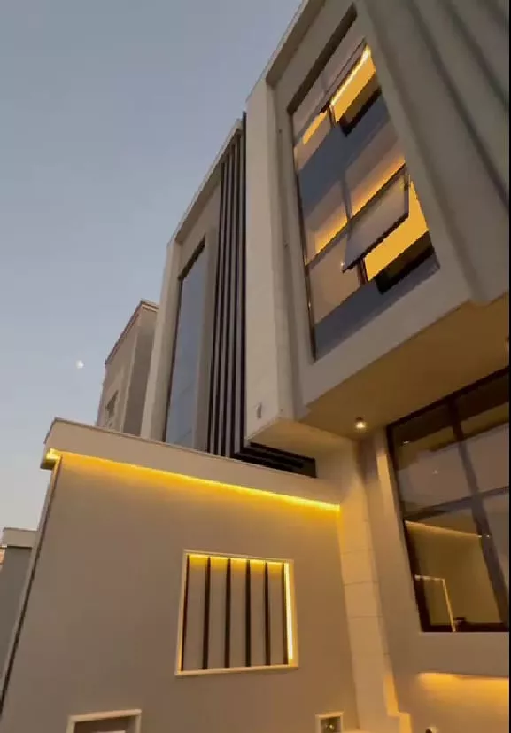 فيلا للبيع في شارع ثعلبة ابن قيس, حي وادي مذينب, مدينة المدينة المنورة, منطقة المدينة المنورة