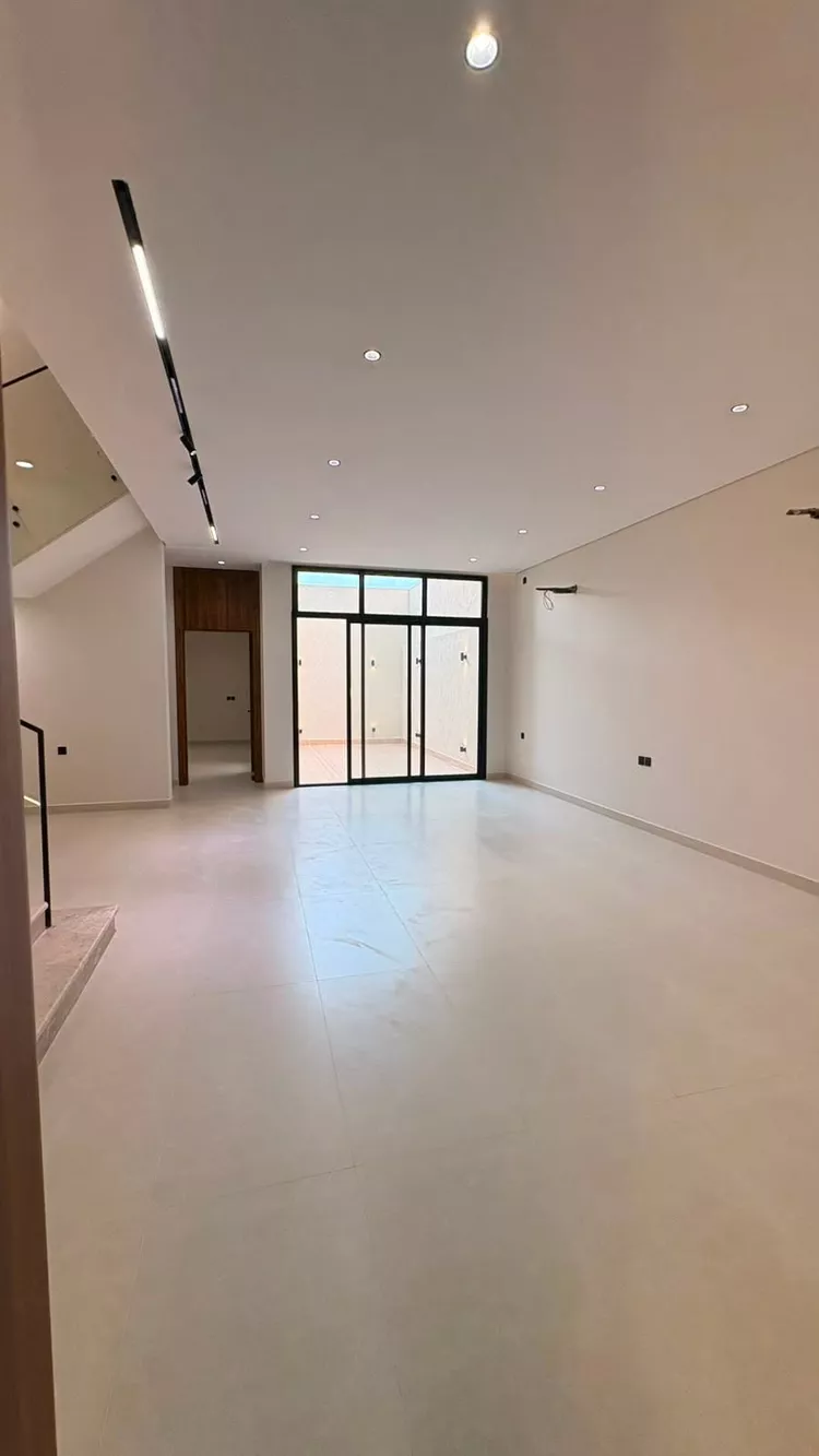 Villa for Sale in Medina Hathm 10