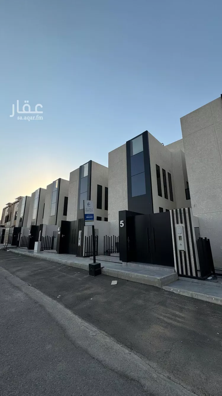 فيلا للبيع في شارع يحيى بن دينار البهراني, حي شوران, مدينة المدينة المنورة, منطقة المدينة المنورة