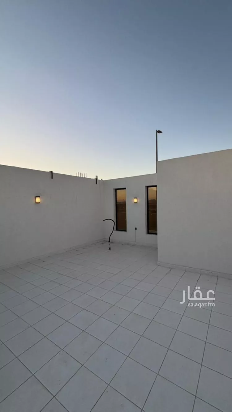 دور للبيع في شارع عبدالملك بن مروان, حي نبلاء, مدينة المدينة المنورة, منطقة المدينة المنورة صورة 5