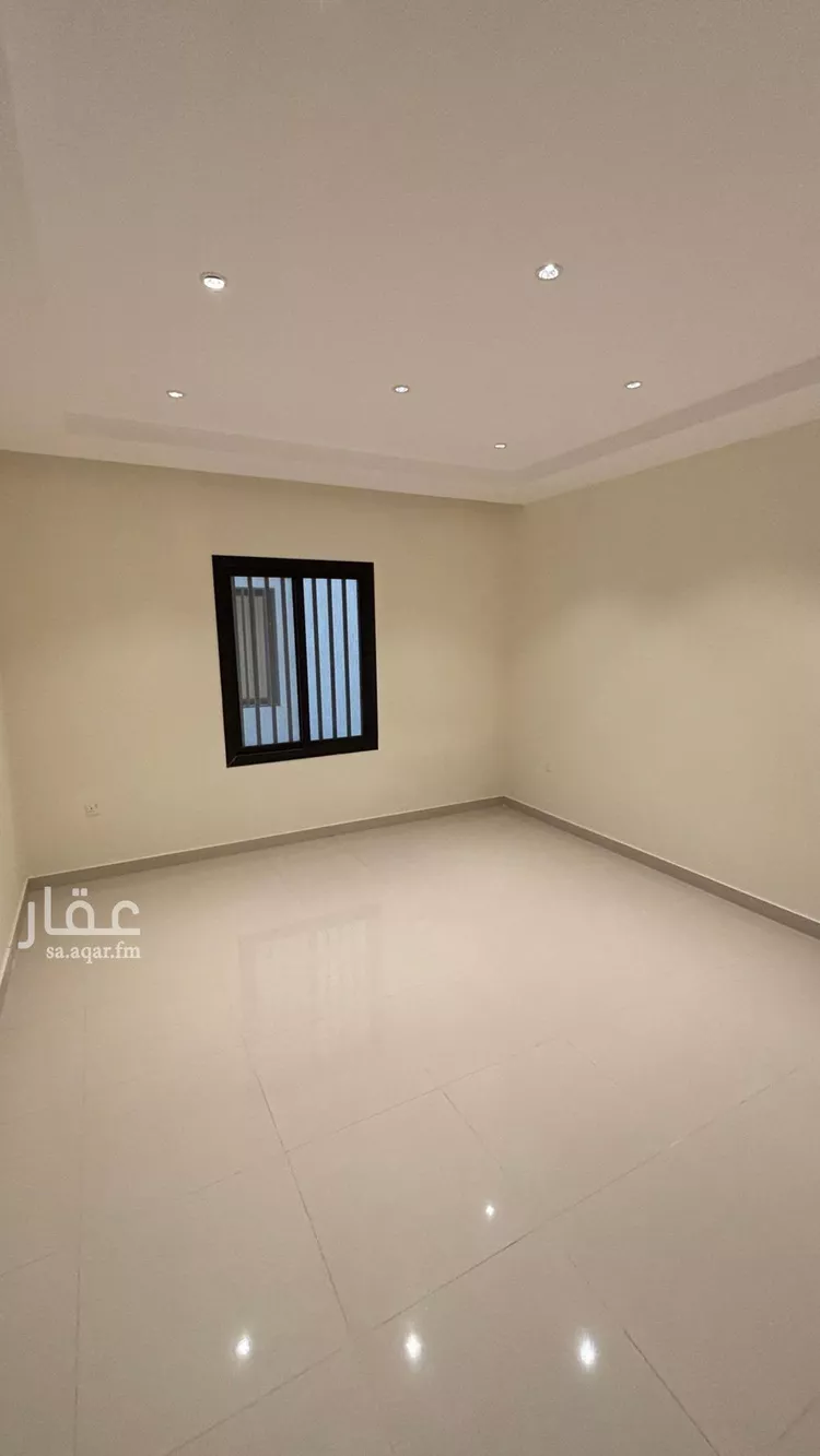 شقة للبيع في شارع محمد بن سهل الصفار, حي الدفاع, مدينة المدينة المنورة, منطقة المدينة المنورة 1 صورة