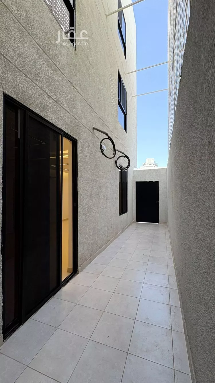شقة للبيع في شارع عبدالصمد ابن يوسف البزاز, حي شوران, مدينة المدينة المنورة, منطقة المدينة المنورة