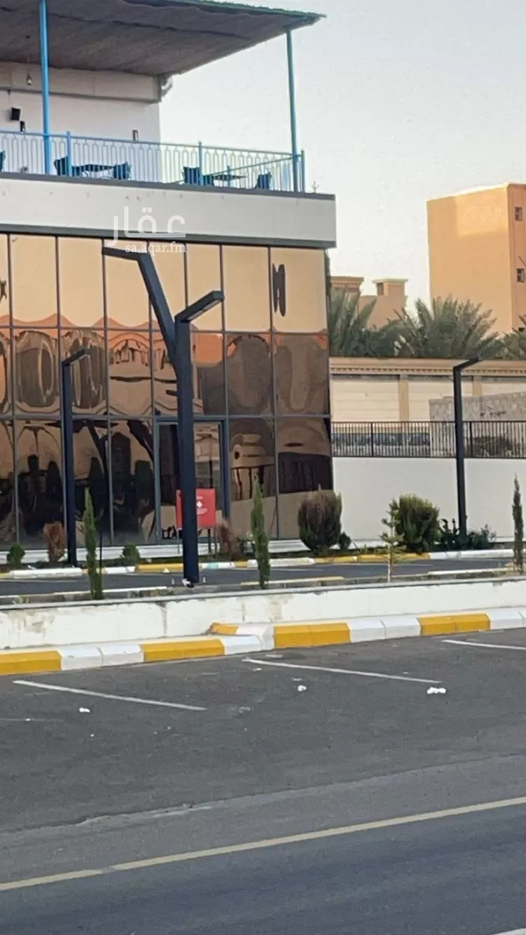 محل للإيجار في شارع الامام محمد بن سعود, حي الظرفة, مدينة خميس مشيط, منطقة عسير صورة 3