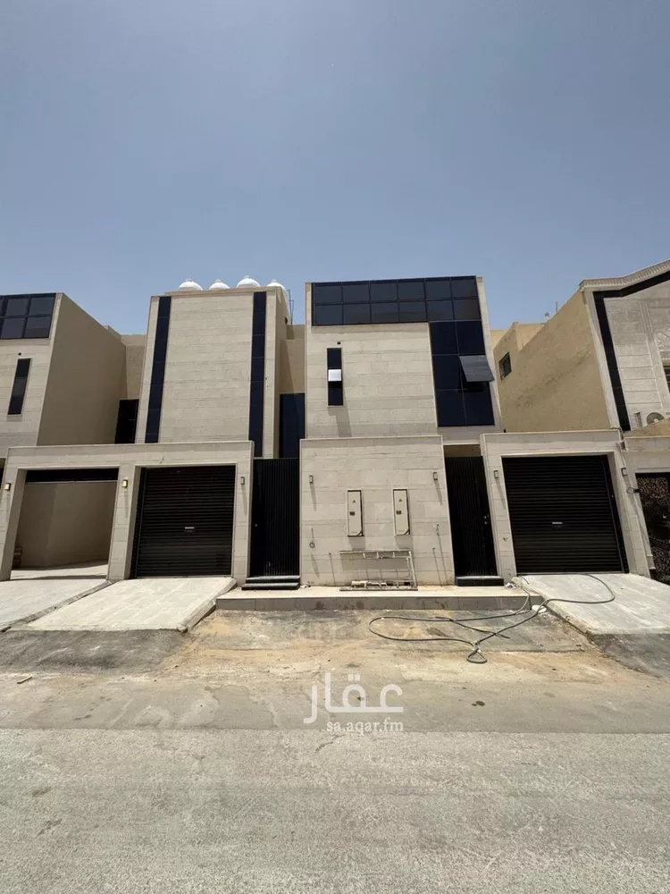 دور للبيع في شارع أحمد بن زواوي المالكي, حي طويق, مدينة الرياض, منطقة الرياض