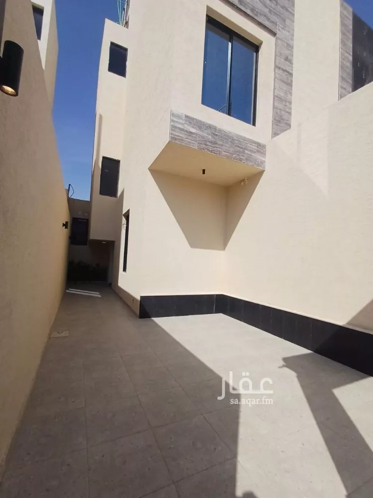 دور للبيع في شارع رقم 174, حي الجنادرية, مدينة الرياض, منطقة الرياض صورة 2