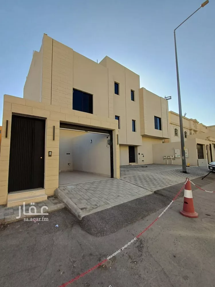دور للبيع في شارع الشريف الكحال, حي الرمال, مدينة الرياض, منطقة الرياض