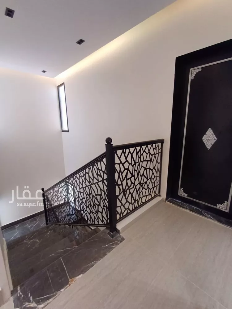 فيلا للبيع في شارع محمد بن الطيب, حي البرية, مدينة الرياض, منطقة الرياض 14