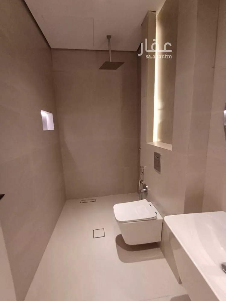 Floor for Sale in Riyadh Ash Sharq 11