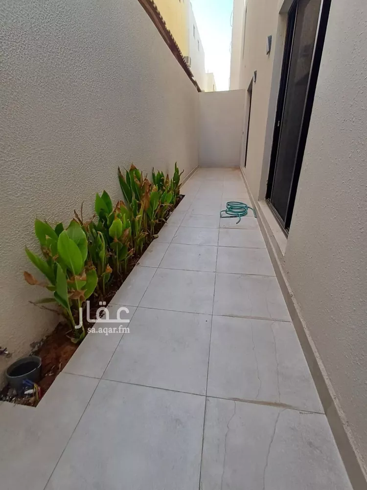 دور للبيع في شارع الشريف الكحال, حي الرمال, مدينة الرياض, منطقة الرياض 16