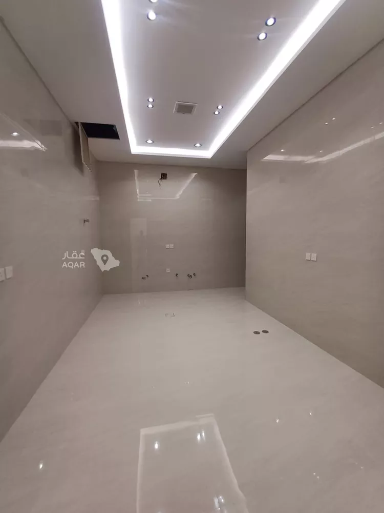 Floor for Sale in Riyadh An Nadhim 9