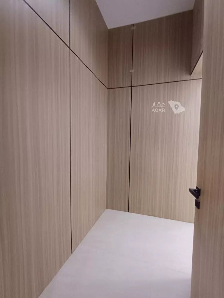 Floor for Sale in Riyadh An Nadhim 15