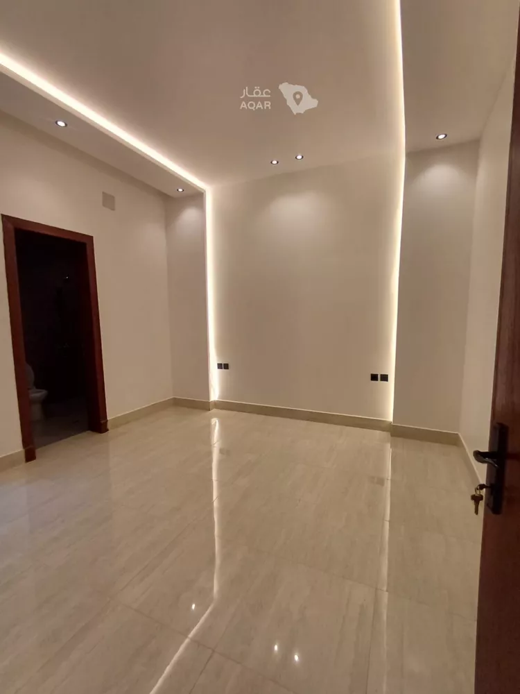 دور للبيع في شارع جرير بن حازم, حي الرمال, مدينة الرياض, منطقة الرياض 11