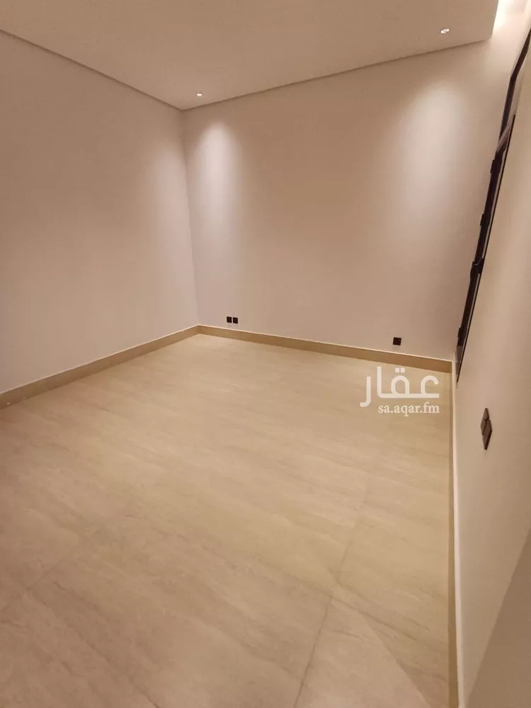 Floor for Sale in Riyadh Ash Sharq 18