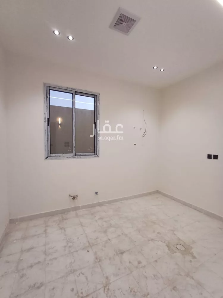 دور للبيع في شارع فالح ابن خفاف, حي الرمال, مدينة الرياض, منطقة الرياض صورة 4