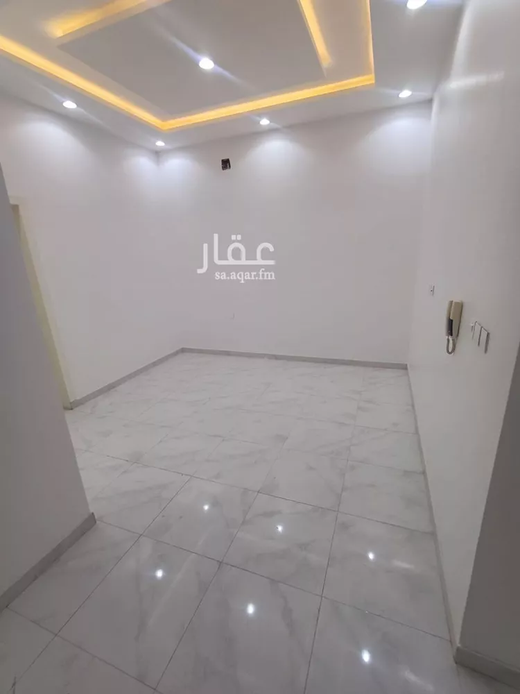Villa for Sale in Riyadh Al Janadriyah 12