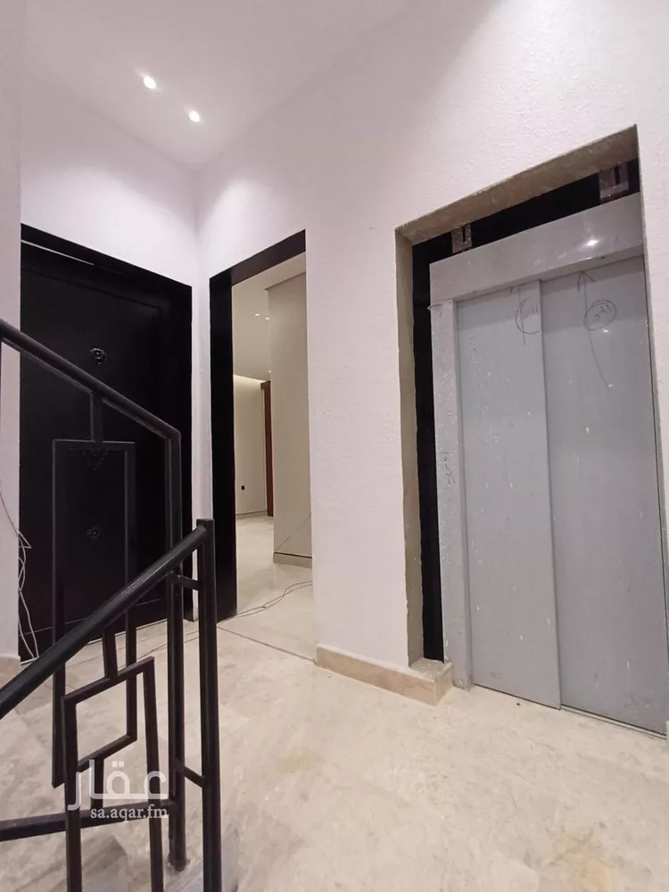 دور للبيع في شارع ممر77, حي الجنادرية, مدينة الرياض, منطقة الرياض 11