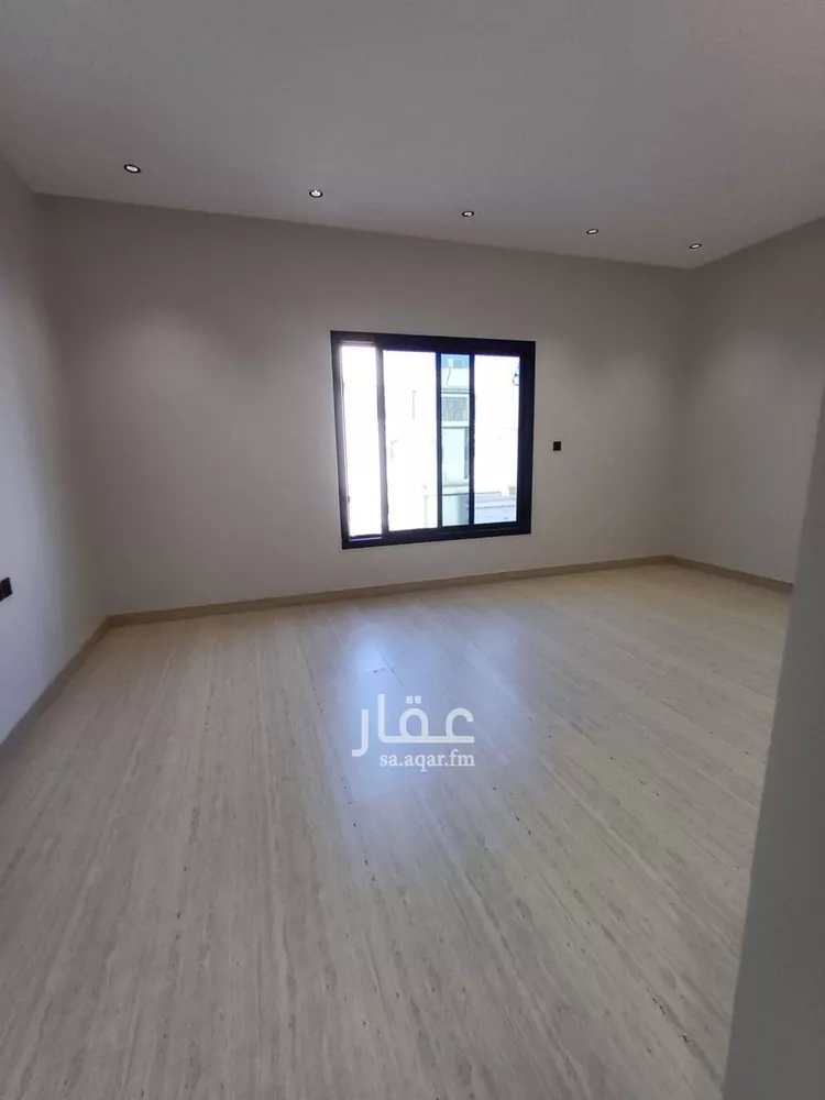 دور للبيع في شارع الشريف الكحال, حي الرمال, مدينة الرياض, منطقة الرياض 8
