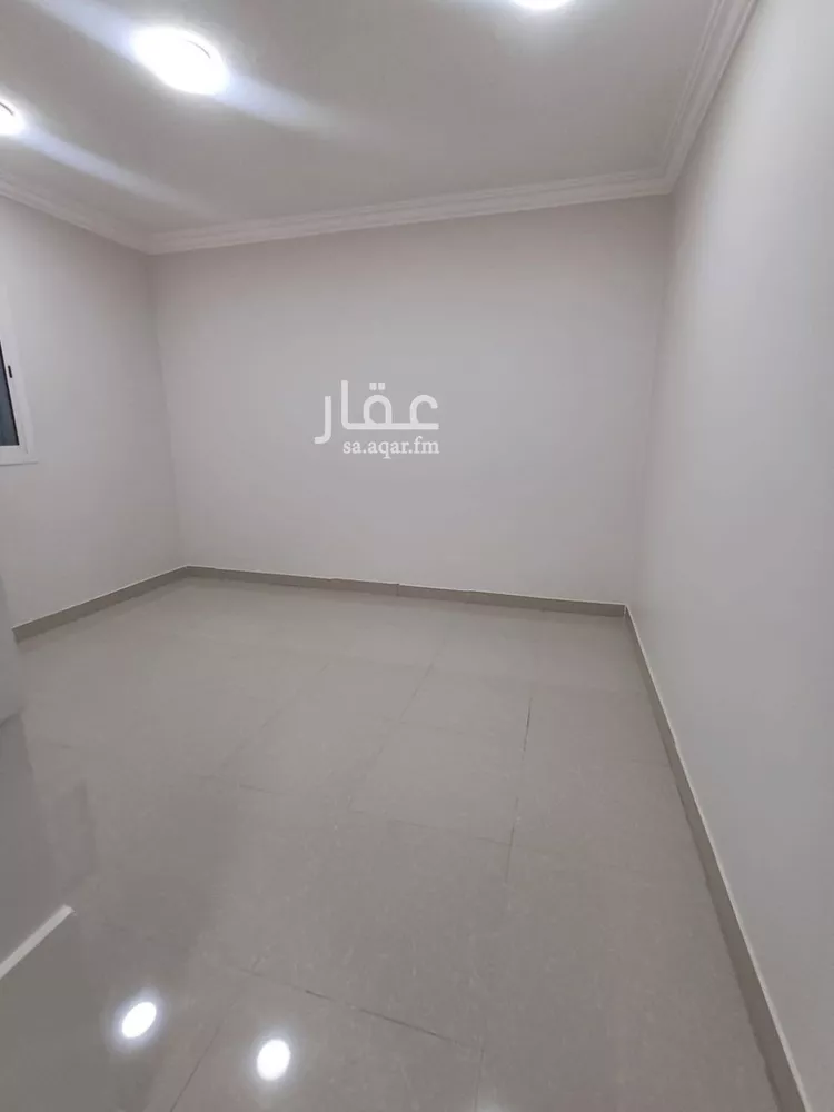 فيلا للبيع في شارع أبي أحمد القيسي, حي الرمال, مدينة الرياض, منطقة الرياض 24