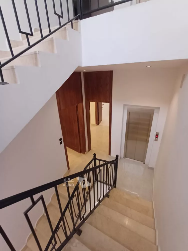 دور للبيع في شارع عبدالله بن أبي الهذيل, حي الرمال, مدينة الرياض, منطقة الرياض صورة 2