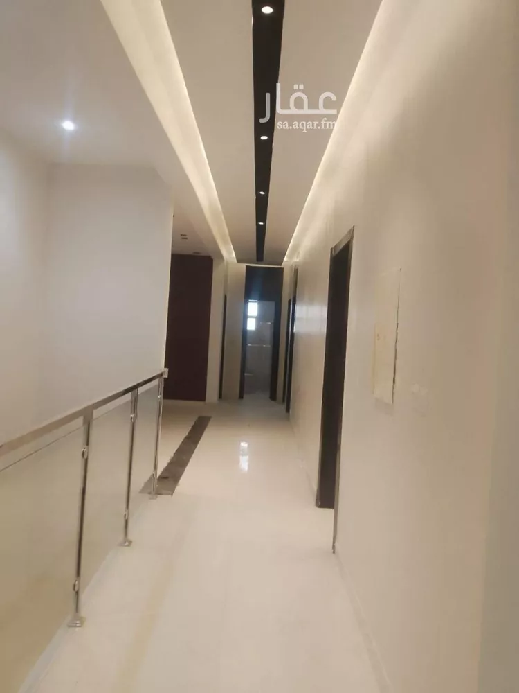 فيلا للبيع في شارع عبدالله بن جعفر, حي الرمال, مدينة الرياض, منطقة الرياض صورة 3