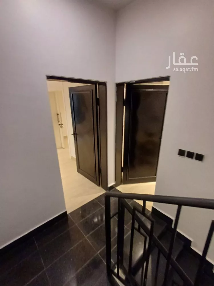 دور للبيع في شارع محمد إبراهيم الختني, حي البيان, مدينة الرياض, منطقة الرياض صورة 2