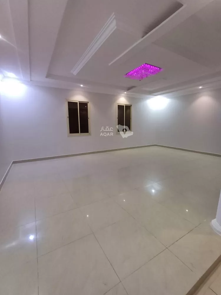 فيلا للبيع في شارع الشريف الكحال, حي الرمال, مدينة الرياض, منطقة الرياض 7