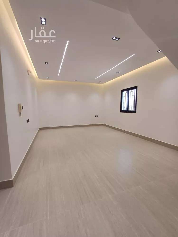 فيلا للبيع في شارع محمد بن الطيب, حي البرية, مدينة الرياض, منطقة الرياض 8