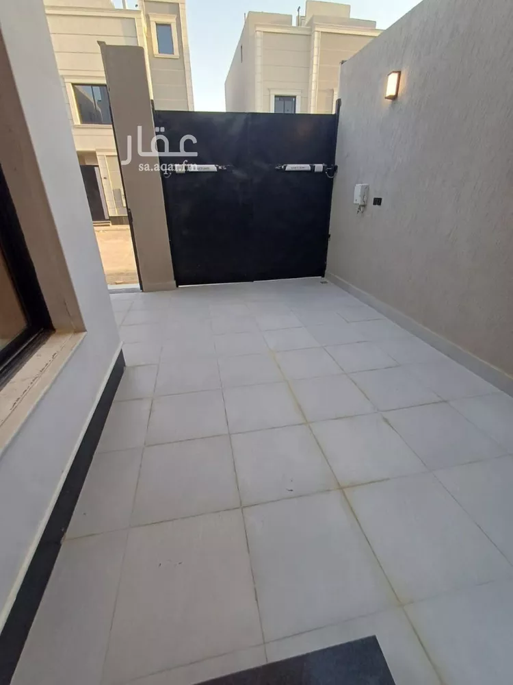 دور للبيع في شارع جرير بن حازم, حي الرمال, مدينة الرياض, منطقة الرياض صورة 3