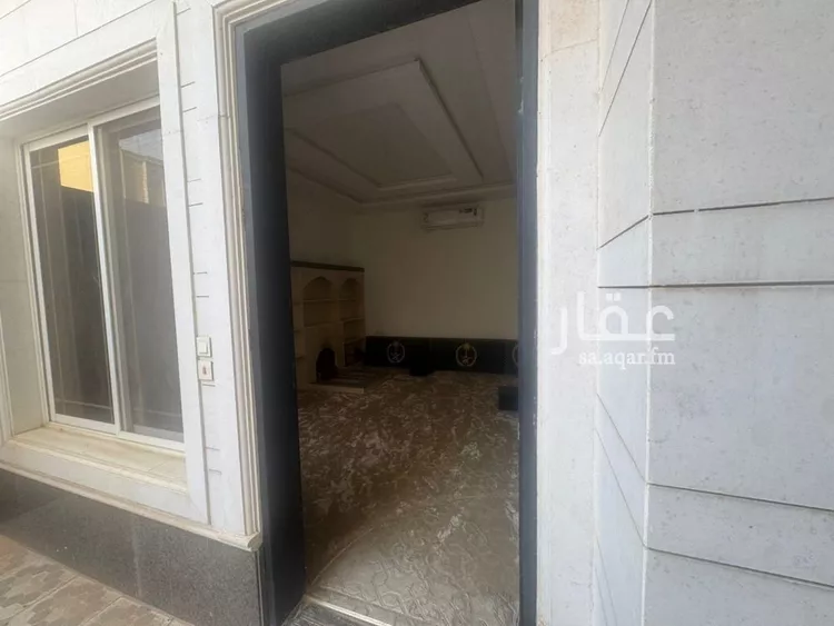 فيلا للبيع في شارع حمزة بن القاسم, حي الرمال, مدينة الرياض, منطقة الرياض 7