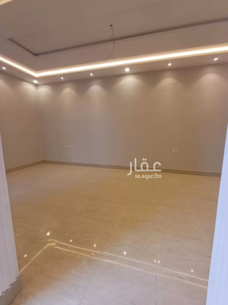 Villa for Sale in Riyadh Al Janadriyah 7