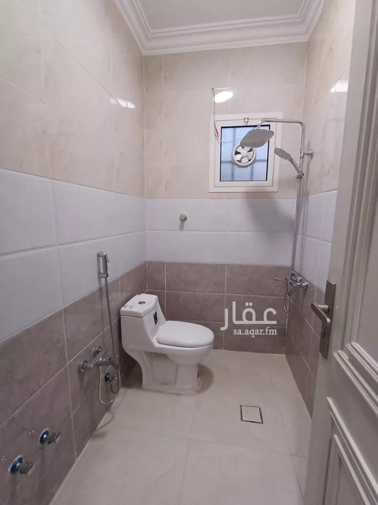 فيلا للبيع في شارع أبي أحمد القيسي, حي الرمال, مدينة الرياض, منطقة الرياض 19
