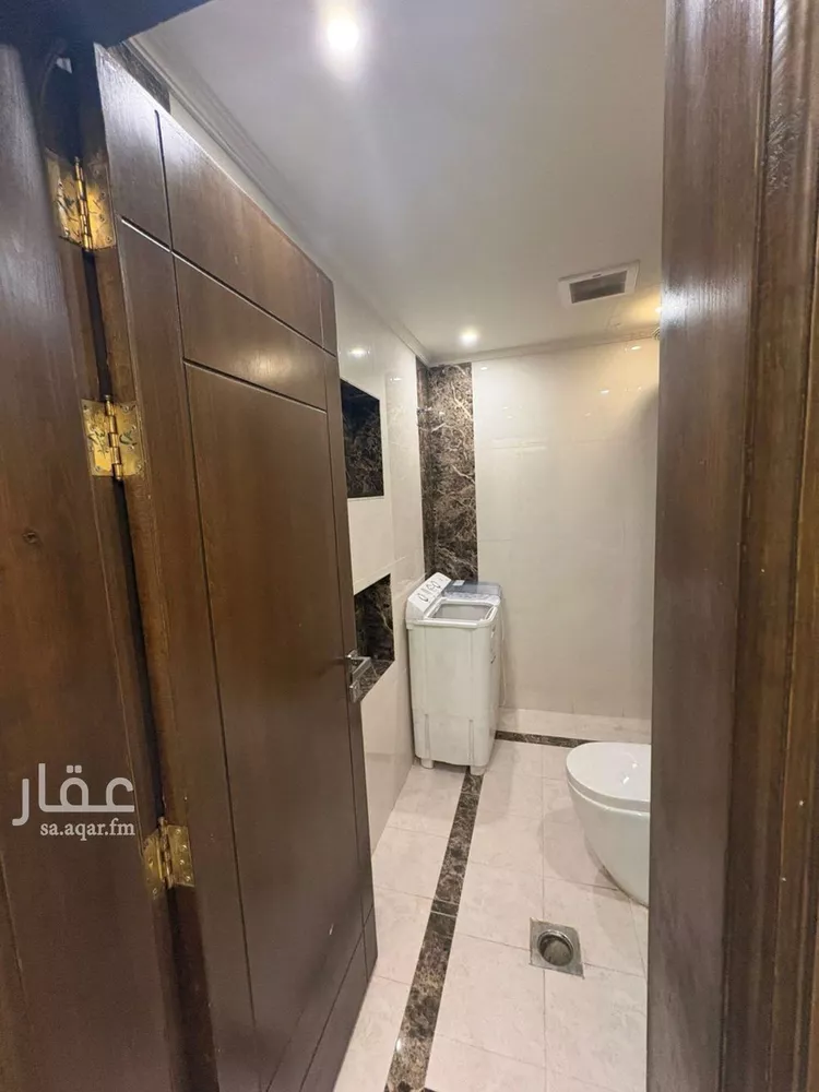شقة للبيع في شارع ثابت بن خالد, حي الدفاع, مدينة المدينة المنورة, منطقة المدينة المنورة 15